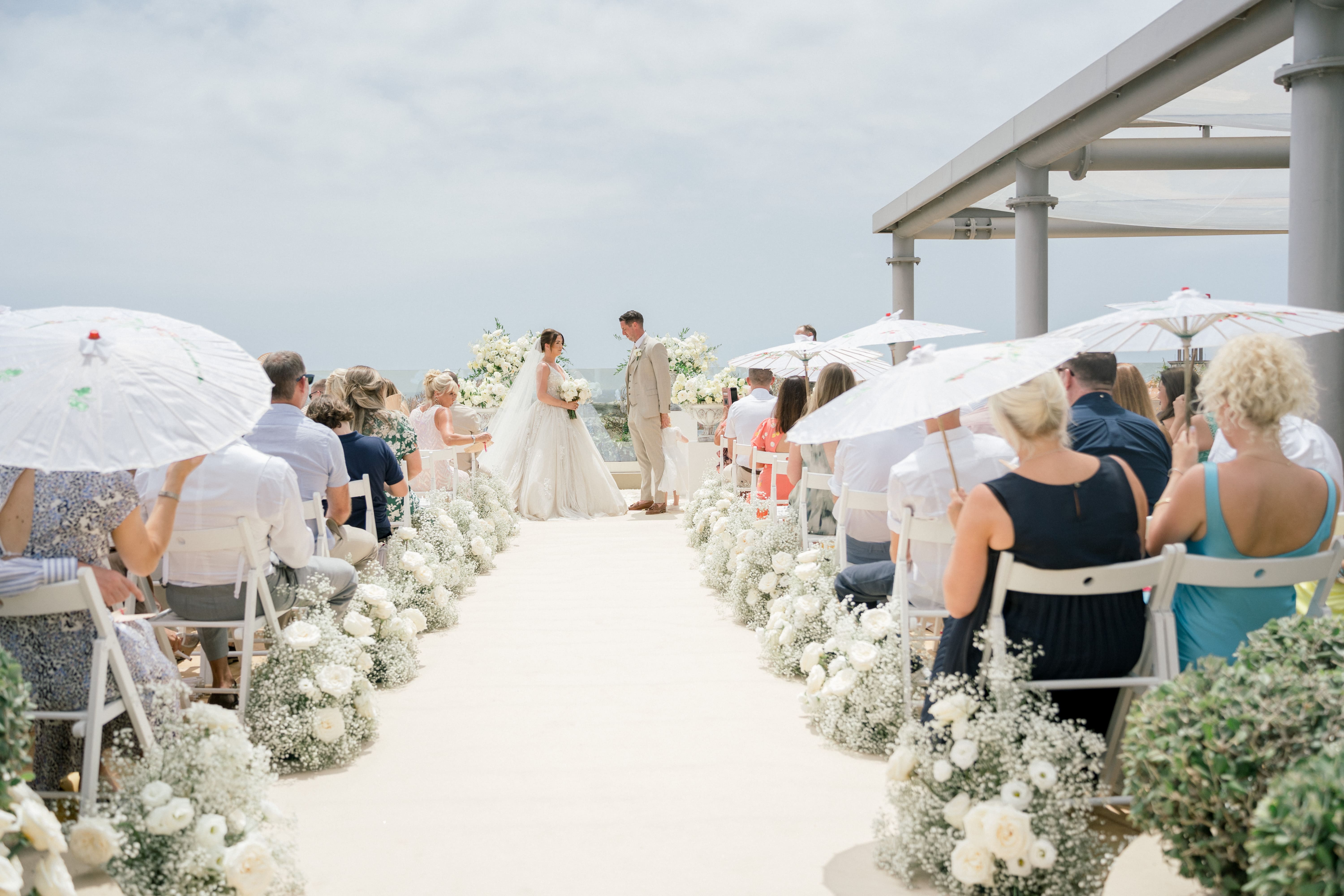 Book your wedding day in GF VICTORIA